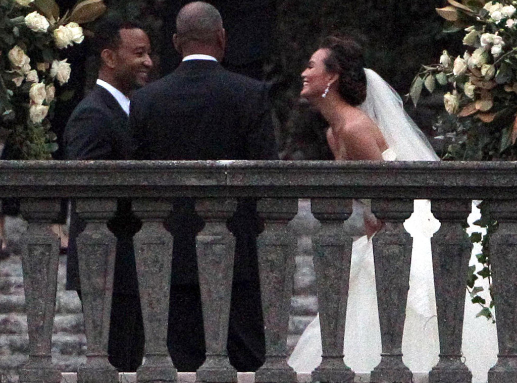 John Legend And Chrissy Teigen Tie The Knot E Online